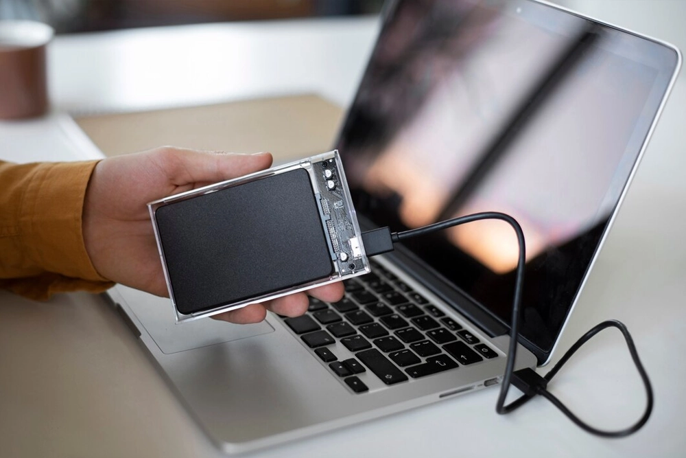 Storage drive